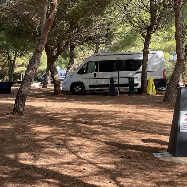 area-sosta-camper-caravan-roulotte-lecce-brindisi-ostuni area-sosta-camper-caravan-roulotte-lecce-brindisi-ostuni